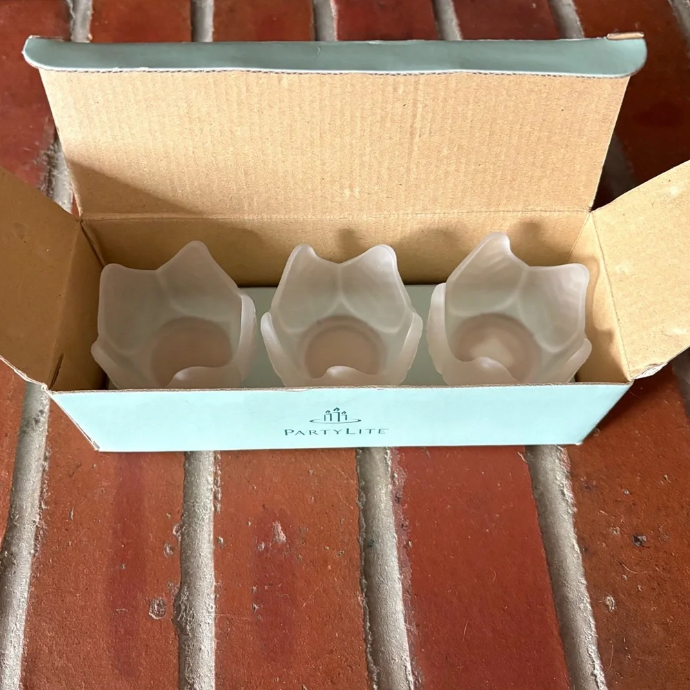 PartyLite Lotus Blossom Tealight Votive Holder Trio New In Box - Picture 10 of 11